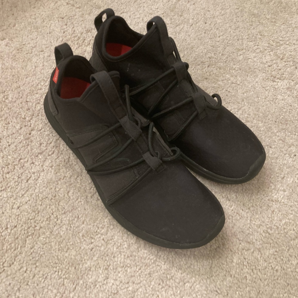 Skye “Rbutus” Sneakers - Picture 4 of 6